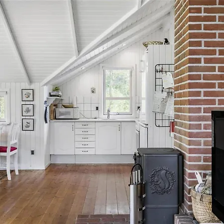 30184-ulfborg-oster-skovvej-102 بيت للعطل *