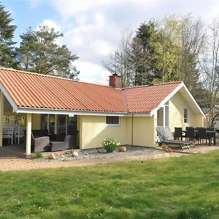 30184-ulfborg-oster-skovvej-102 بيت للعطل *